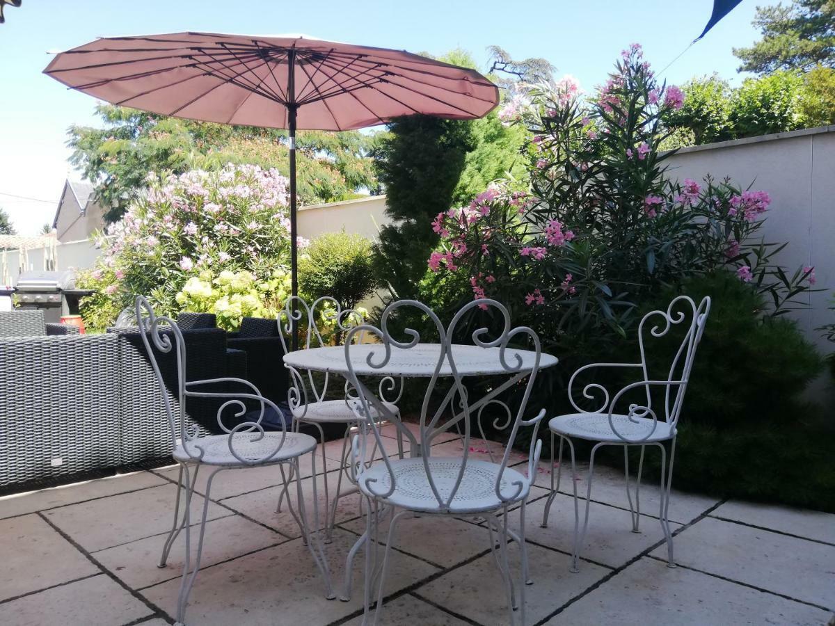 De La Chambre Au Jardin Belleville-en-Beaujolais Екстериор снимка